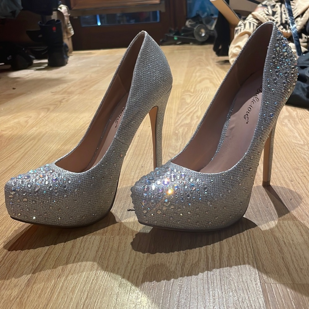 Fabulicious Metallic bejewelled High Heels, Size 8